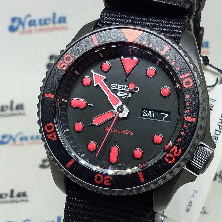 Seiko 5 Sports SRPD83K1 Automatic Black Red - Jam Tangan Pria SRPD83