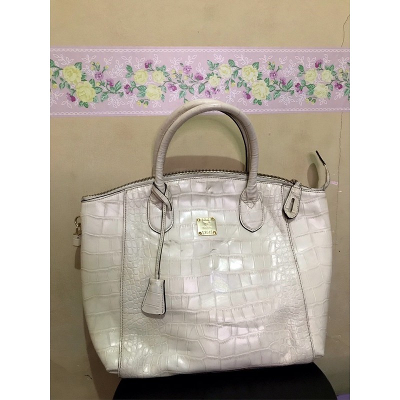 TAS MCM MUNCHEN PUTIH CROCO ORIGINAL PRELOVED