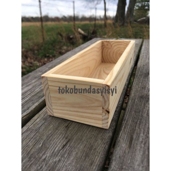 pot kayu , pot panjang , pot kaktus , pot gentong , tempat pulpen