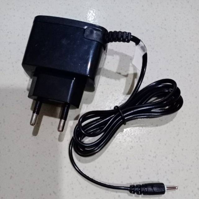Carger nokia 6101/N70 colokan kecil 2730/6300/5310/2700C/2600C/1200/1208/1209/1616/1650/1680/1800/2323/2330/2630/2680/2690/2700C/3110/3120C/5300/5200/6300/5310/C2 01/1202 model jarum