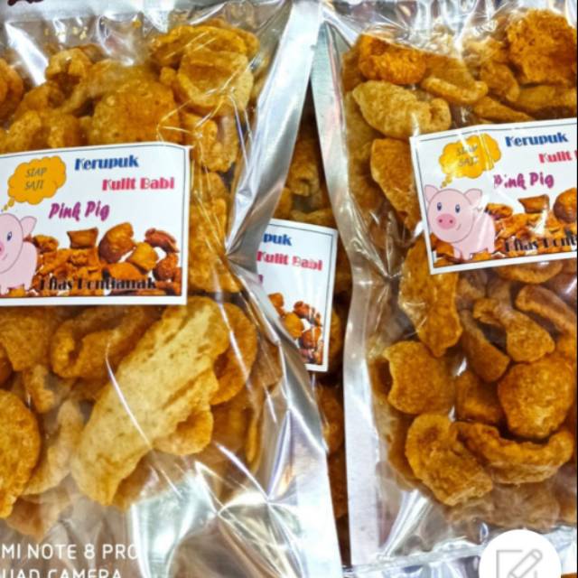 

Kerupuk kulit babi (Non Halal) khas Pontianak