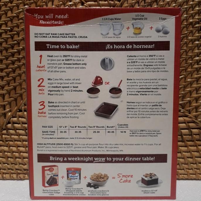 

BETTY CROCKER SUPER MOIST CAKE MIX CHOCOLATE FUDGE 432 GR