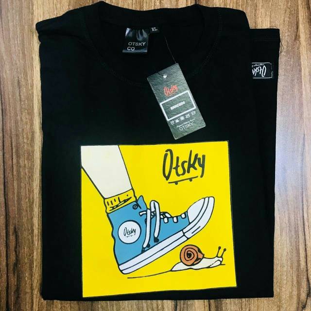 KAOS DISTRO PAKAIAN PRIA OTSKY ORIGINAL BAJU MURAH KAOS POLOS HITAM KAOS HITAM