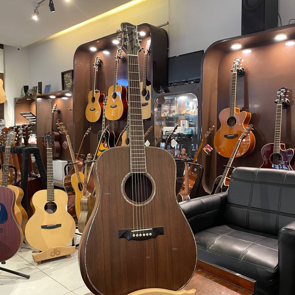 Gitar Akustik Avirama Dreadnought All Solid Mahogany