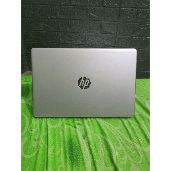 laptop hp 15 EF0875MS Ryzen 7 3700u 8gb 256gb Touchscreen seken second bekas