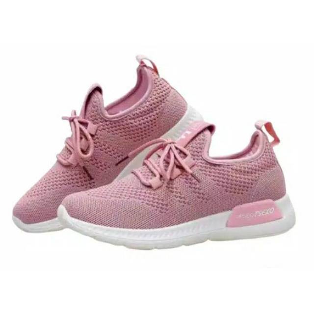 Sepatu wanita pink