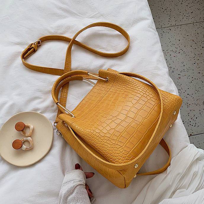 BJ42713 BLACK/COFFEE/YELLOW TAS SLEMPANG KULIT SINTETIS IMPORT TAS WANITA FASHION IMPORT MODIS ELEGAN TERMURAH TERLARIS TERBARU BAGSTORE JAKARTA TAS BATAM VC82493 BQ2713 CR7233