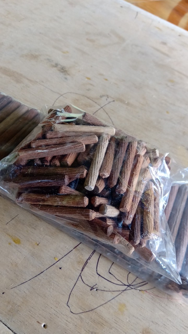 Dowel Stik Kayu Bulat Ukuran 8x70mm Per Bungkus Isi 100 Pcs Stick Wood Pen Pasak Paku Kayu Ulir