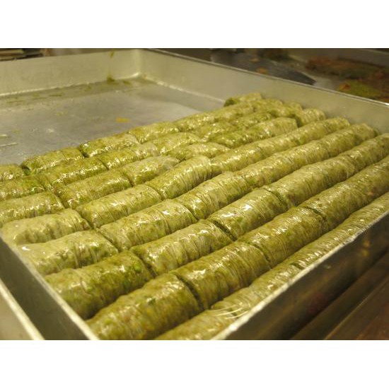 

Full Pistachio Roll Original Turki (Makanan Import Turki)