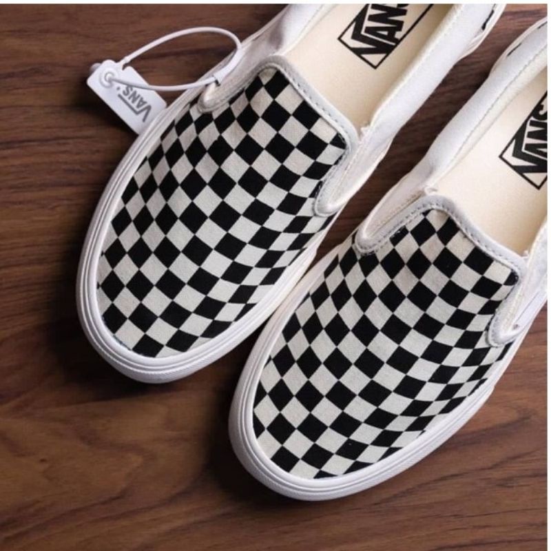 Paket 100% Import Sepatu Vans Slip On Mono Checkerboard  + Kaos Kaki  / Vans Slip-On Checkerboard Black-White OG / Vans Slip On Catur OG Terlaris Premium Hight Quality/ Vans Checkerboard Premium