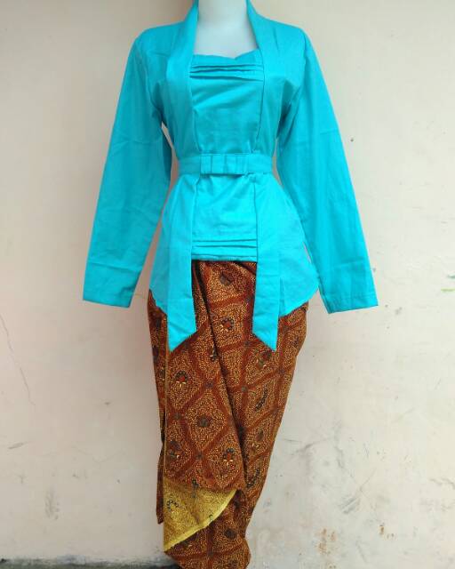 Kebaya Batik/Baju Kartini/Kebaya kutubaru/Kebaya pesta/Baju Pesta