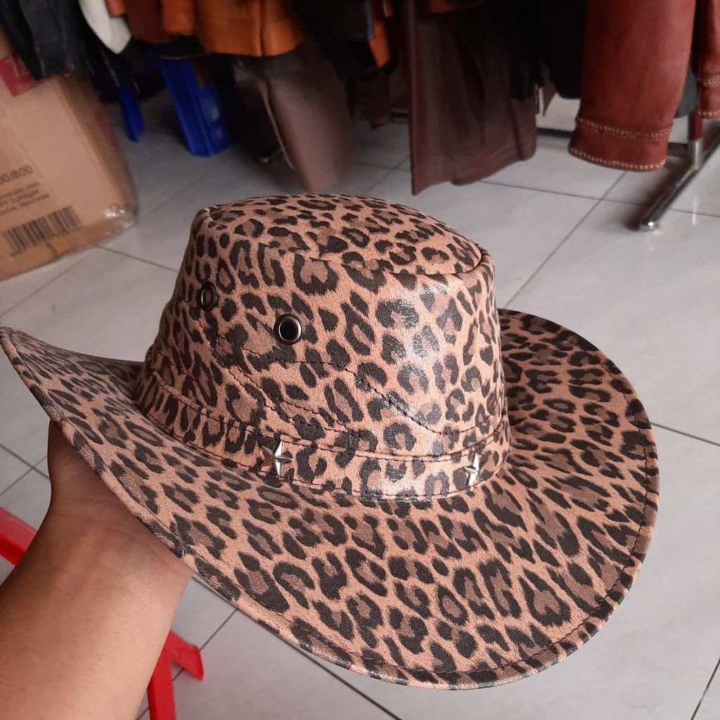 Topi koboy kulit sapi asli motip macan khas garut
