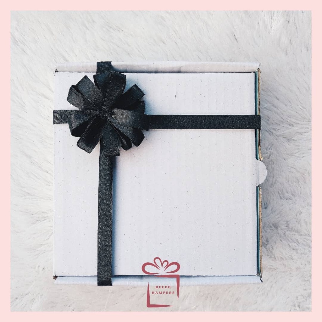

Box hampers persegi kado hadiah ulang tahun pernikahan kotak