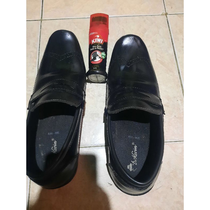 sepatu pantopel dr kelvin (preloved)