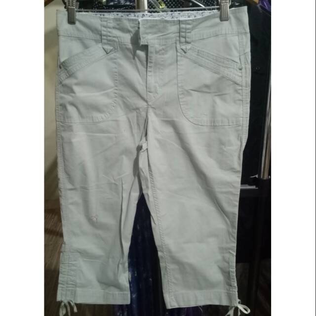 Celana Pendek Brand Gloria Vanderbilt