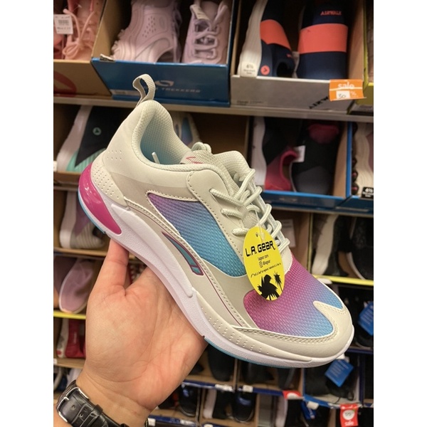 Payless by LA Gear harga normal 589.000