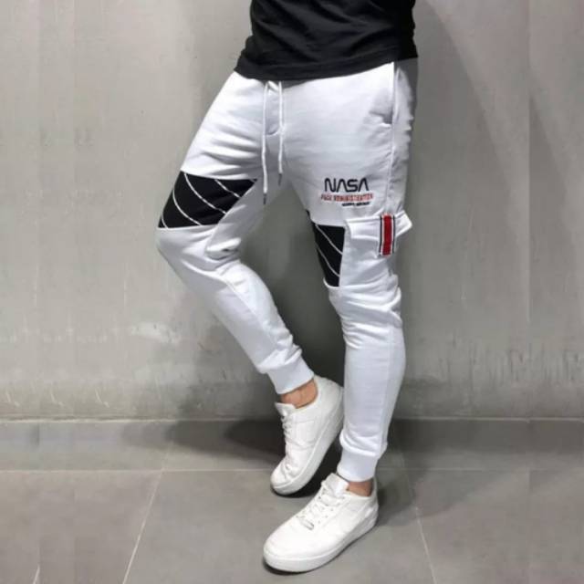 TOTOTAshop.Celana jogger NASA &amp; KINGS 28/34 &amp; 34/38,Bahan fleece tebal.ada 4 kantong asli kiri kanan