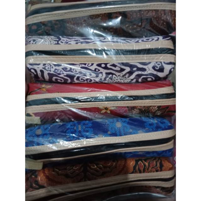 

Souvenir - Kotak Pensil Batik (1 paket isi 10 no custum)