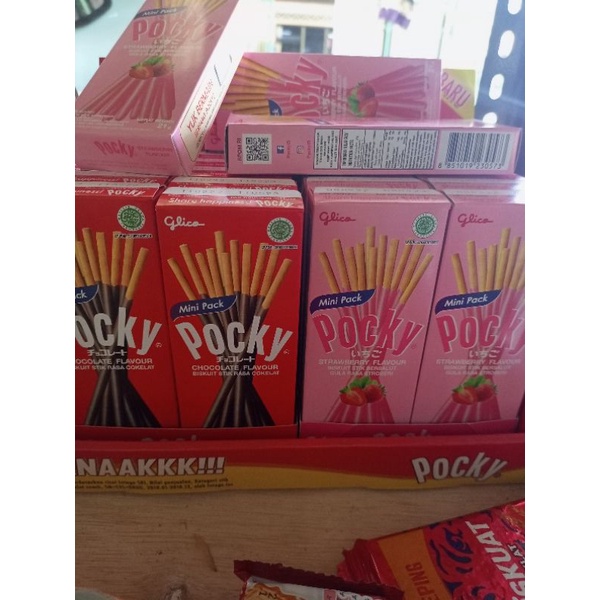 Pocky mini rasa coklat dan strawberry