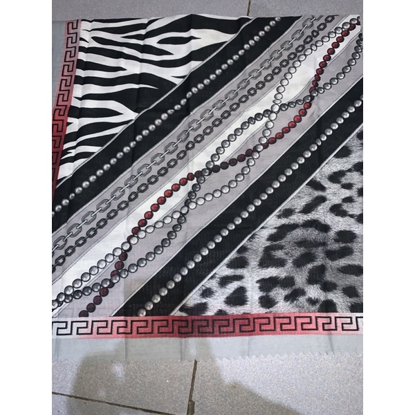 SEGIEMPAT VOALDENAY KW PREMIUM / HIJAB JILBAB SQUARE VOAL MOTIF LASER CUT-Motif 34