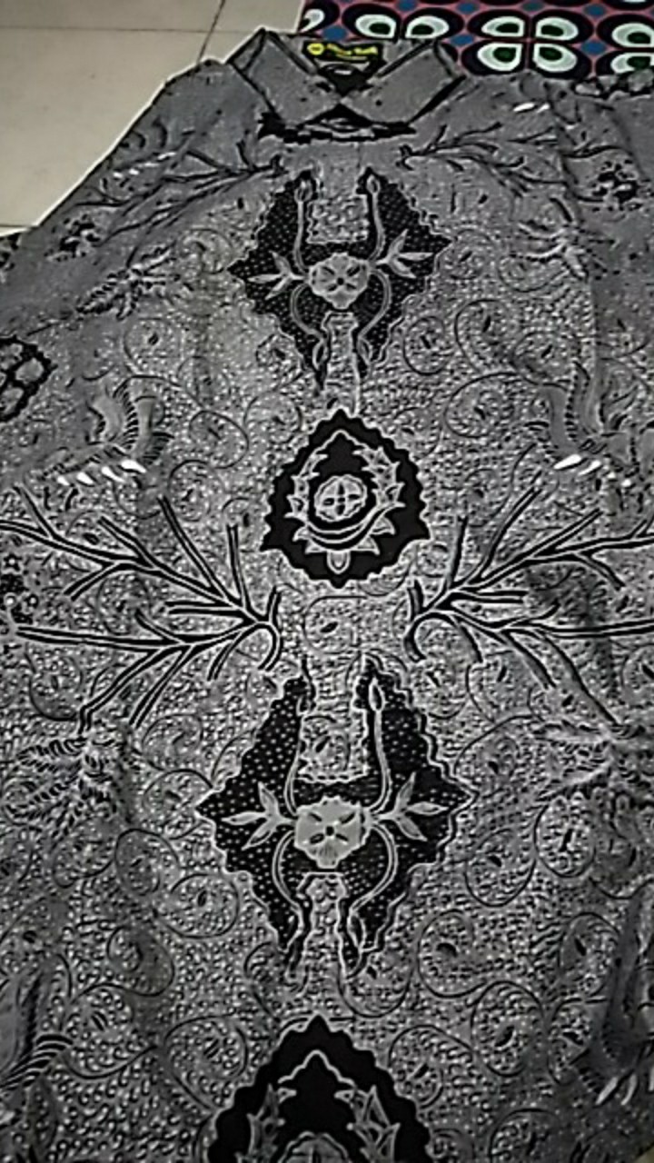 Kemeja Batik Pria Lapis Furing Reguler Fit Katun Tumurun Klasik Batik Solo