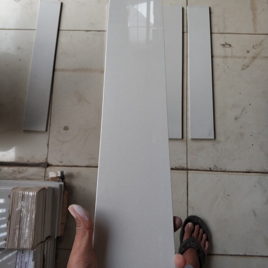 Plin Granit Ivory/ Cream 10x40-10x80