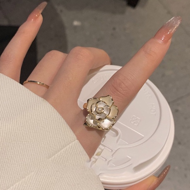 Cincin Model Terbuka Desain Bunga Camelia Putih Gaya Retro Unik Untuk Wanita