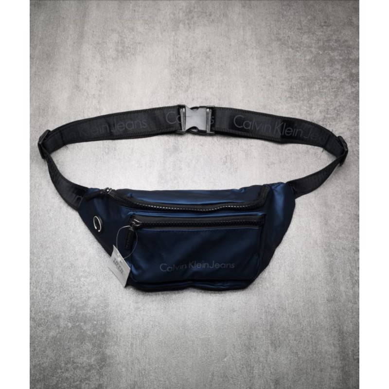 Waist bag Calvin klien port Usb balck &amp; Navy