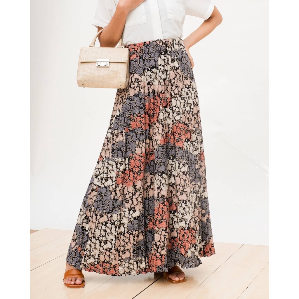 Myrubylicious PERONIA PLISKET SKIRT KODE 074