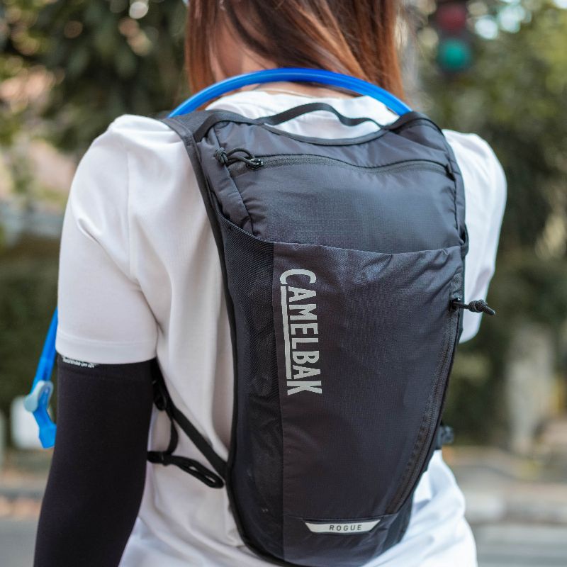 backpack camelbak rogue light original - hydropack camelbak rogue include waterblader - camelbak