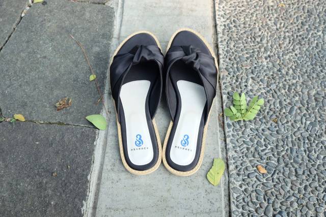 BRSHOES OLA Sandal Flat Wanita Casual Sandal Teplek