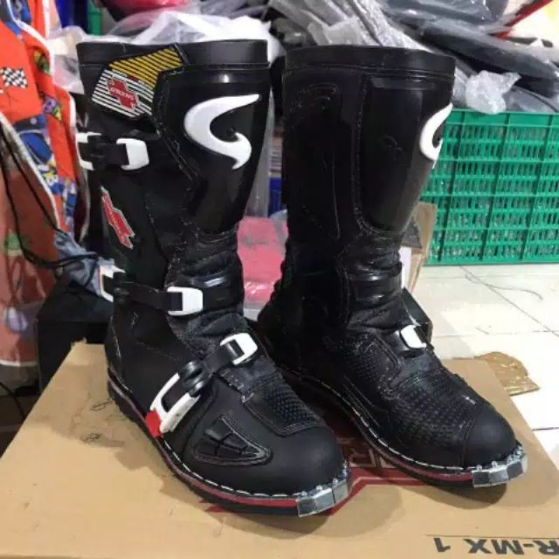 sepatu cross gordon's gmrx