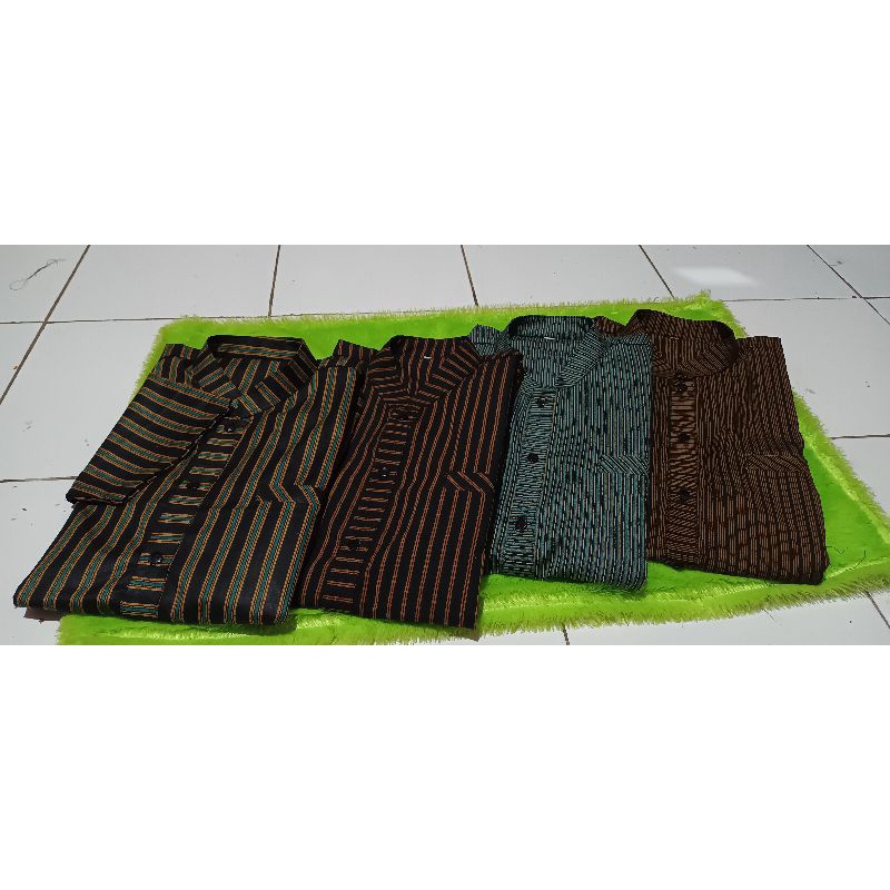 kemeja lurik pria lengan pendek