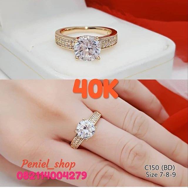 Cincin replika berlian