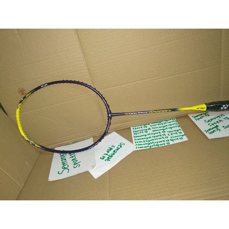 voltric/tour/5500/100%/ORIGINAL/Yonex/raket/badminton/Made/in/Jepang/kuning