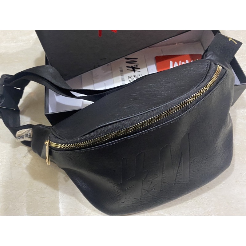 WAISTBAG HM(UNISEX) FULL EMBOS  BANYAK WARNA komplit bill dan certifikat ( my Book )FREE BOX