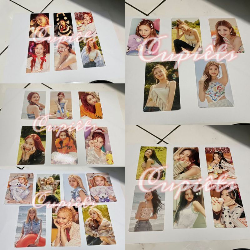 (READY) ITZY TRADING CARD BFF MD (BACA DESK)