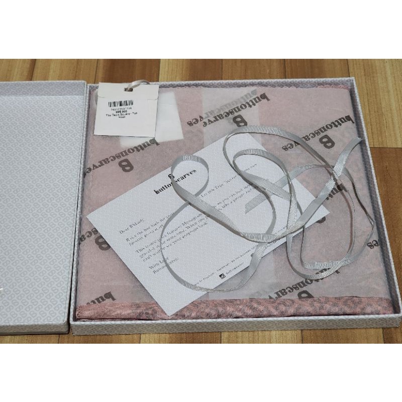 buttonscarves tapis tea rose