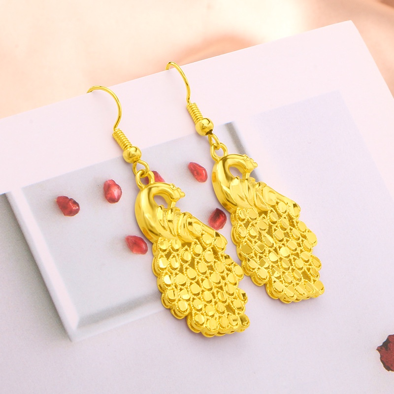 Anting Tusuk Gantung Wanita Desain Merak Warna Gold Gaya Koreabangkok 916 Untuk Pernikahanhadiah