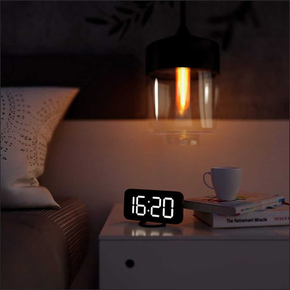 TD-DCB Jam Alarm Digital with Smartphone Charger 2 USB Port 2.1A - Q1DD-252