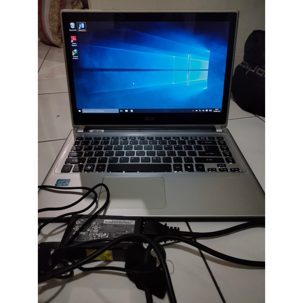 Laptop Notebook Acer v5 471 Bekas