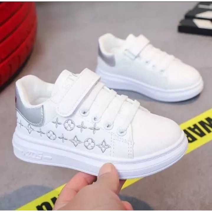 Sepatu Sneakers Anak Perempuan Murah Motif Fashion Print Bintang Lucu Umur 3-10 Tahun | Sepatu Anak Perempuan Terbaru 2022