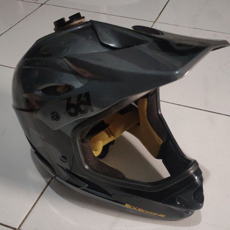 Helm 661 sixsixone