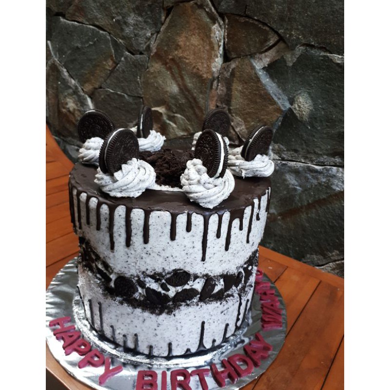 

Oreo fault line cake (area Surabaya)