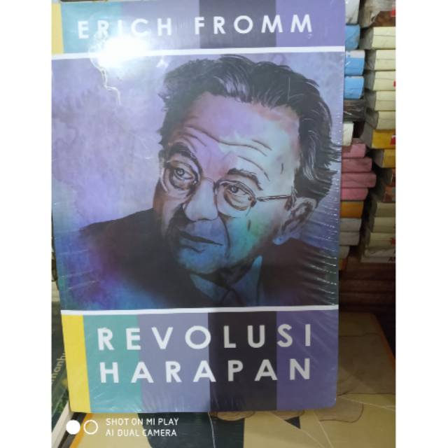 Buku revolusi harapan