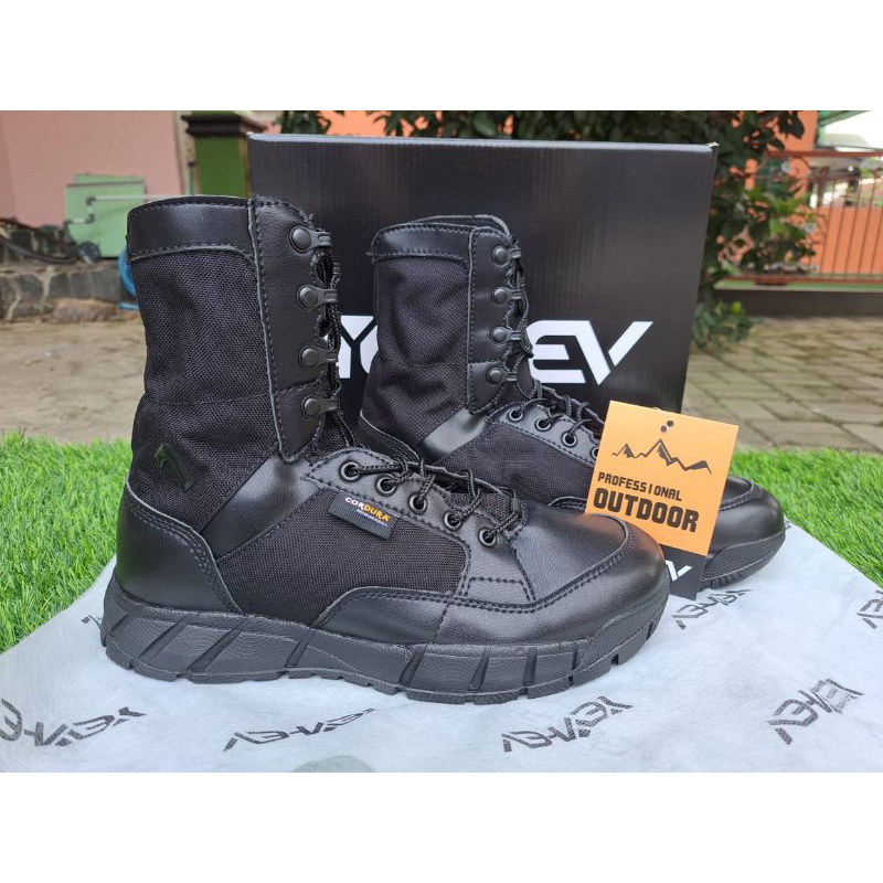 Sepatu PDL model Trav merk Yankev