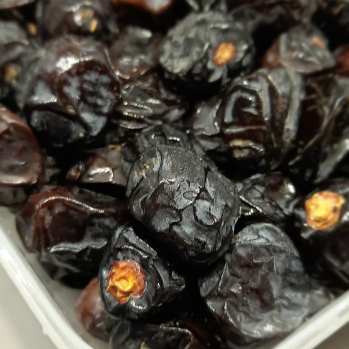 

KURMA AJWA 1KG / AJWA ASLI / AJWA NABI / AJWA PREMIUM