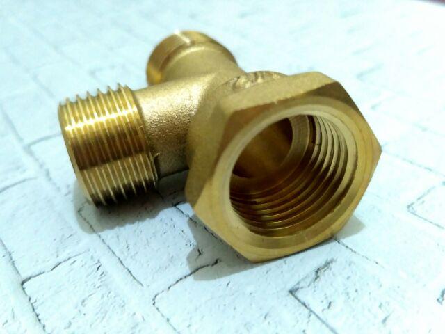 Tee Shower Kuningan T Cabang Menyambung Ke Shower Dan Keran