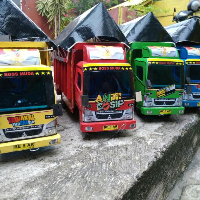 MAINAN TRUK KAYU / TRUK OLENG / MOBILAN KAYU / UKURAN BESAR 1/2 METER - POLOS