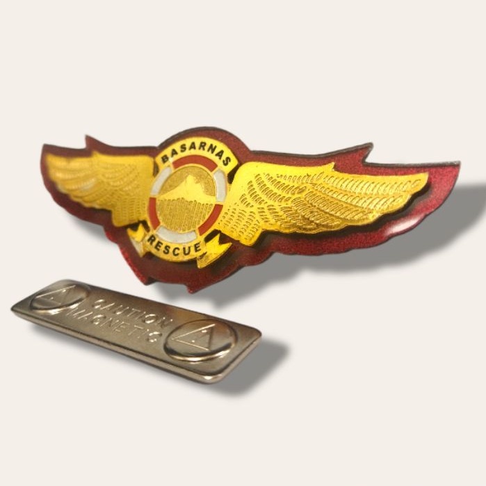 PIN WING BASARNAS AKRILIK TEMPELAN MAGNET